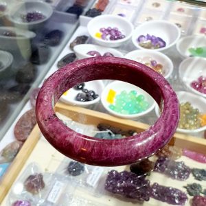 Vòng Bảng Đá Ruby Thiên Nhiên Ni 54mm – RB041